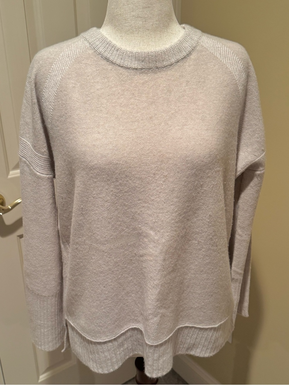 Light Gray Women's 100% Cashmere Sweater